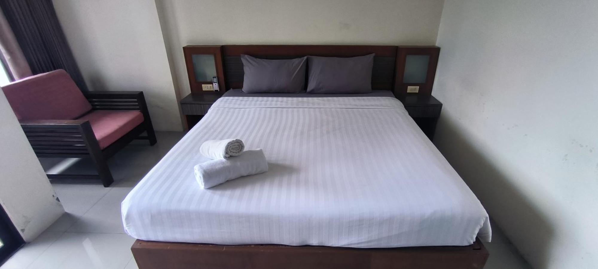 Kanpai Hotel Patong Zewnętrze zdjęcie